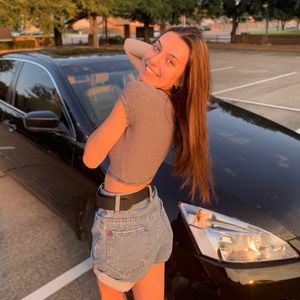 Meet your Posher, Meagan